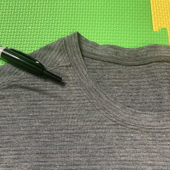 Lululemon Men’s XS - S ? Somatic Short Sleeve T-Shirt Shade Stripe Gray *Flaw - Picture 12 of 12